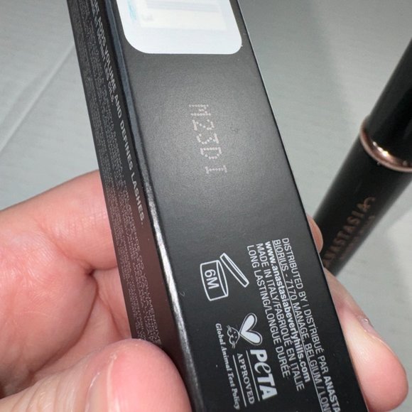 Anastasia Beverly Hills Lash Sculpt Lengthening & Volumizing Mascara - Picture 5 of 9